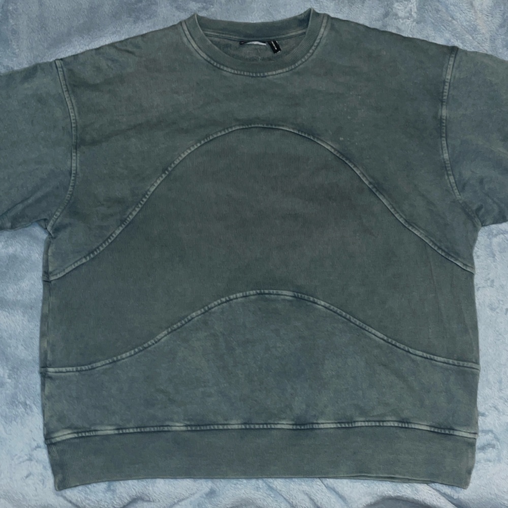 ASOS Sweatshirt - Picture 2 of 5